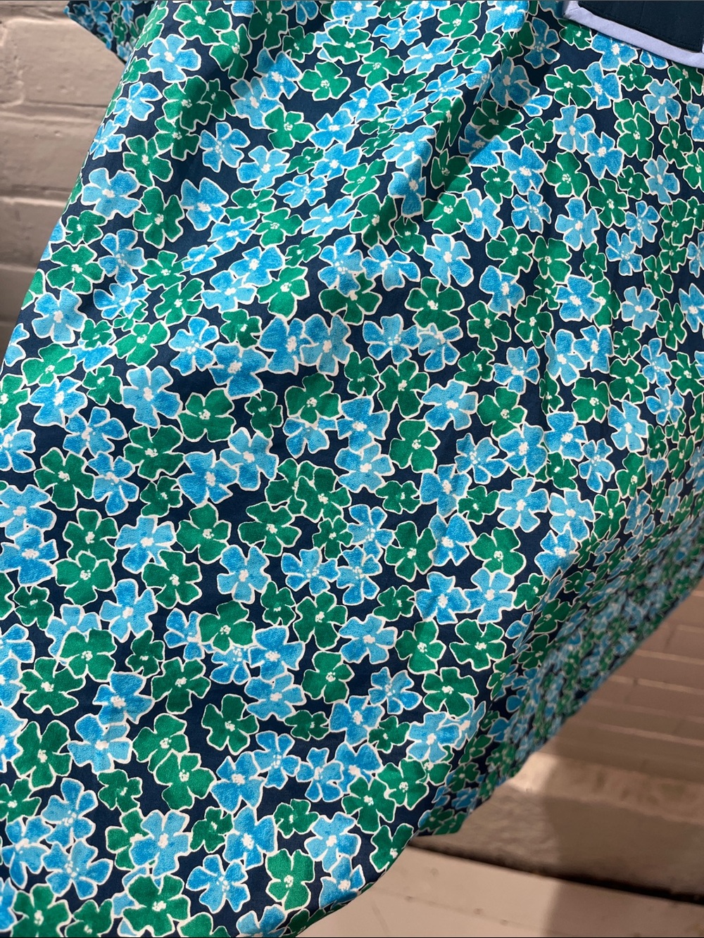 entro Blue and Green Floral Popover Top with Navy Trim - Picture 6 of 6